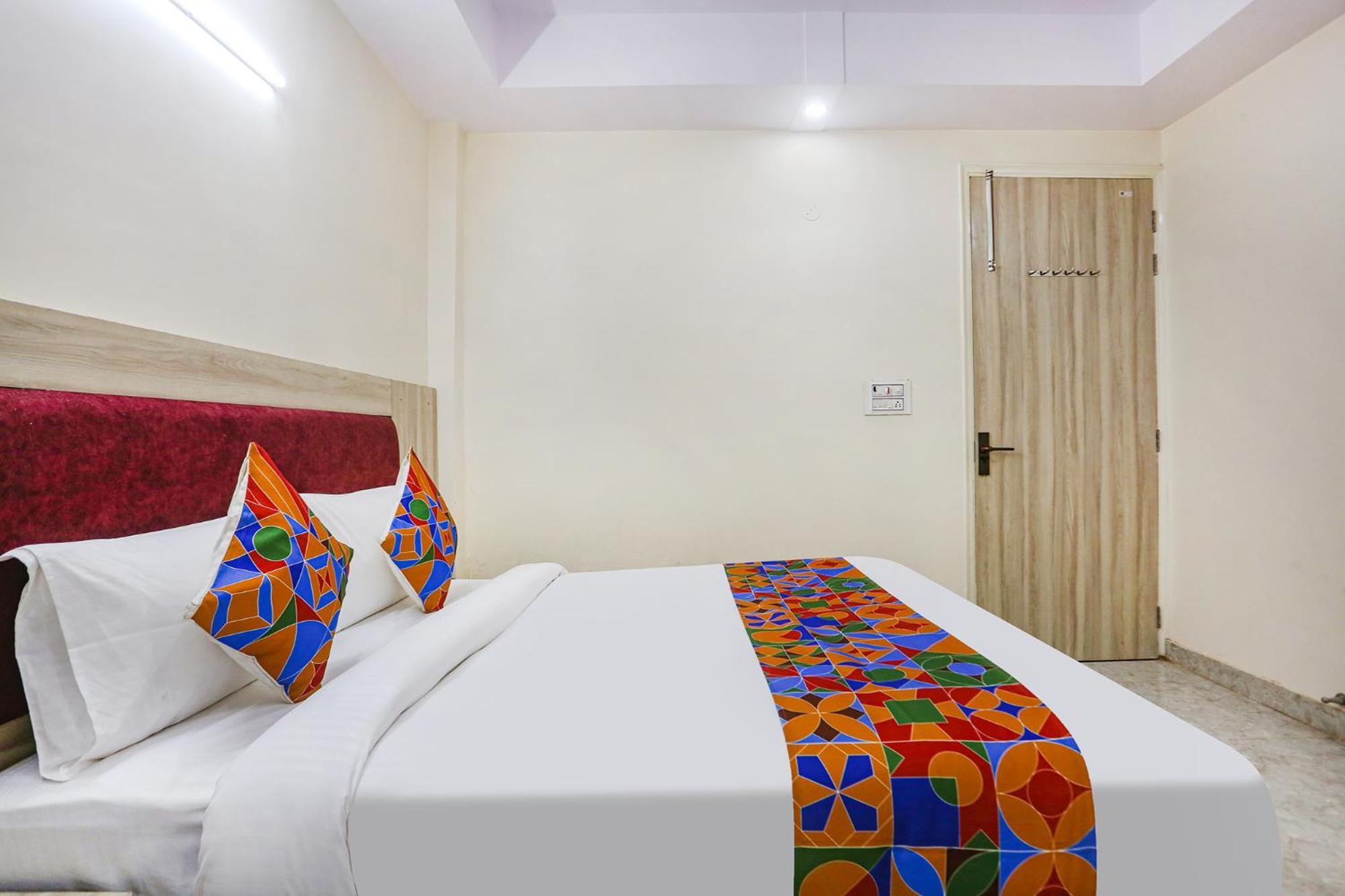 Fabhotel Taugan - Nr Yashobhoomi Convention Centre Delhi (National Capital Territory of India)
