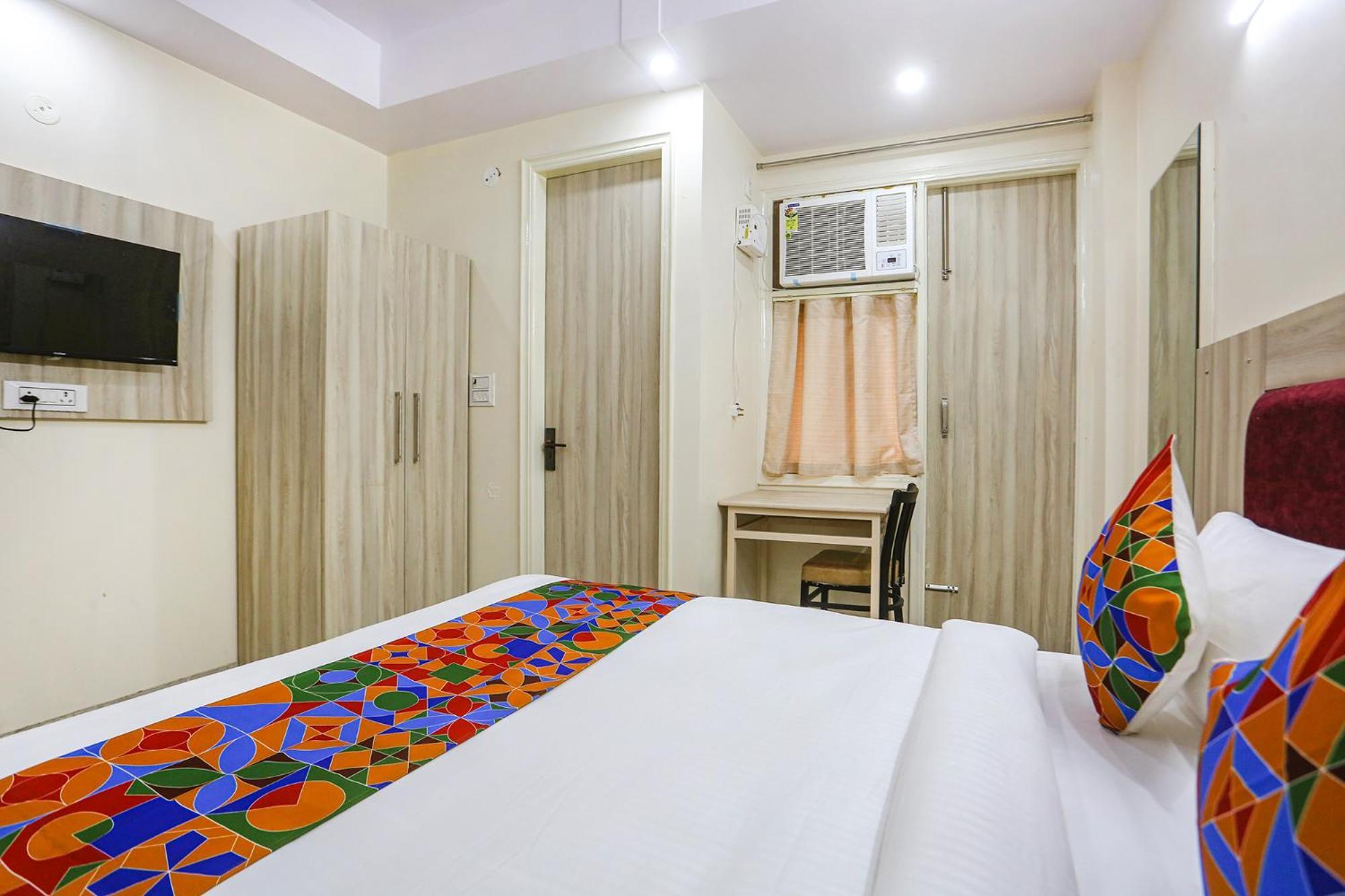 Fabhotel Taugan - Nr Yashobhoomi Convention Centre