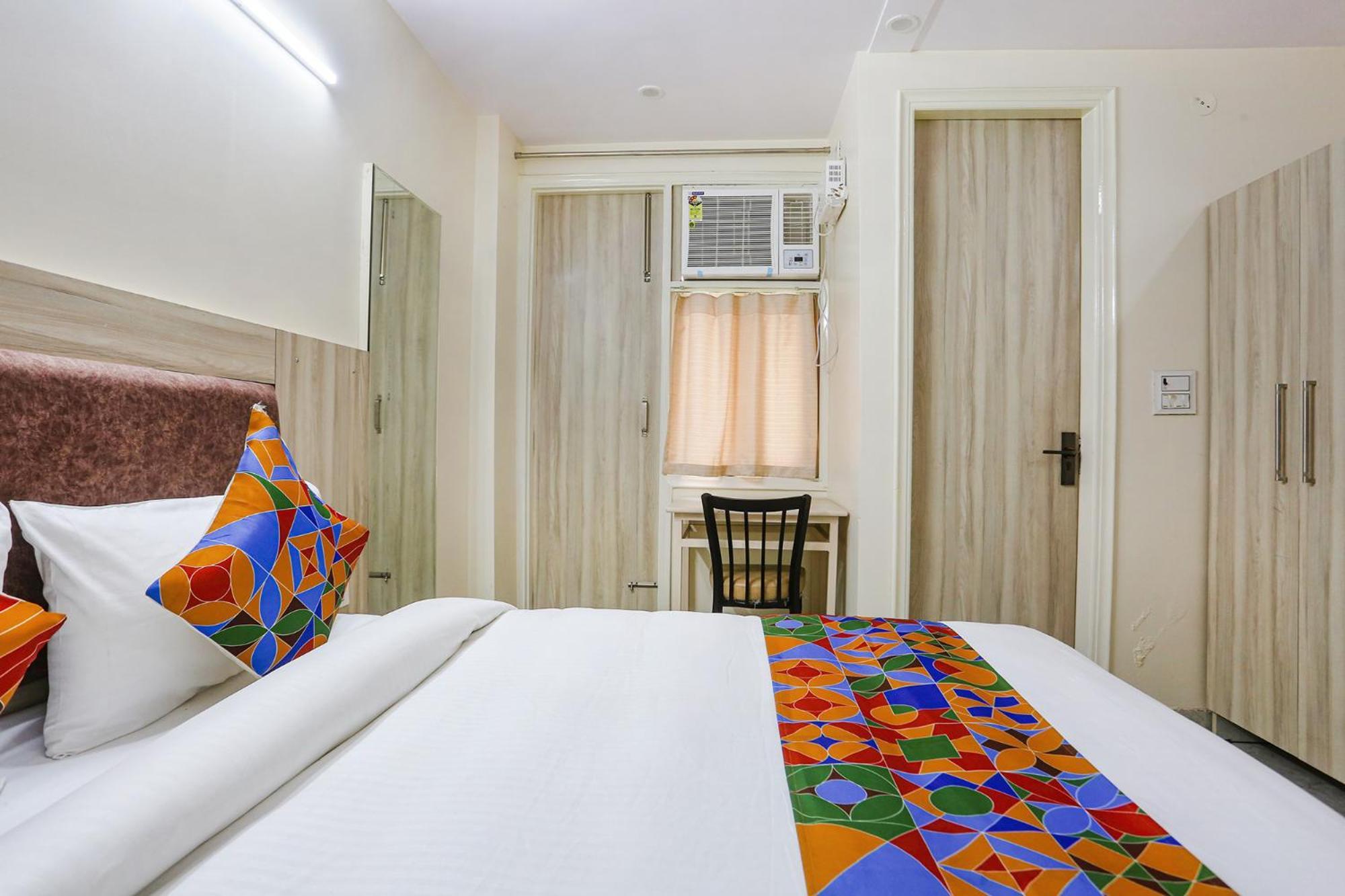 Fabhotel Taugan - Nr Yashobhoomi Convention Centre 3*