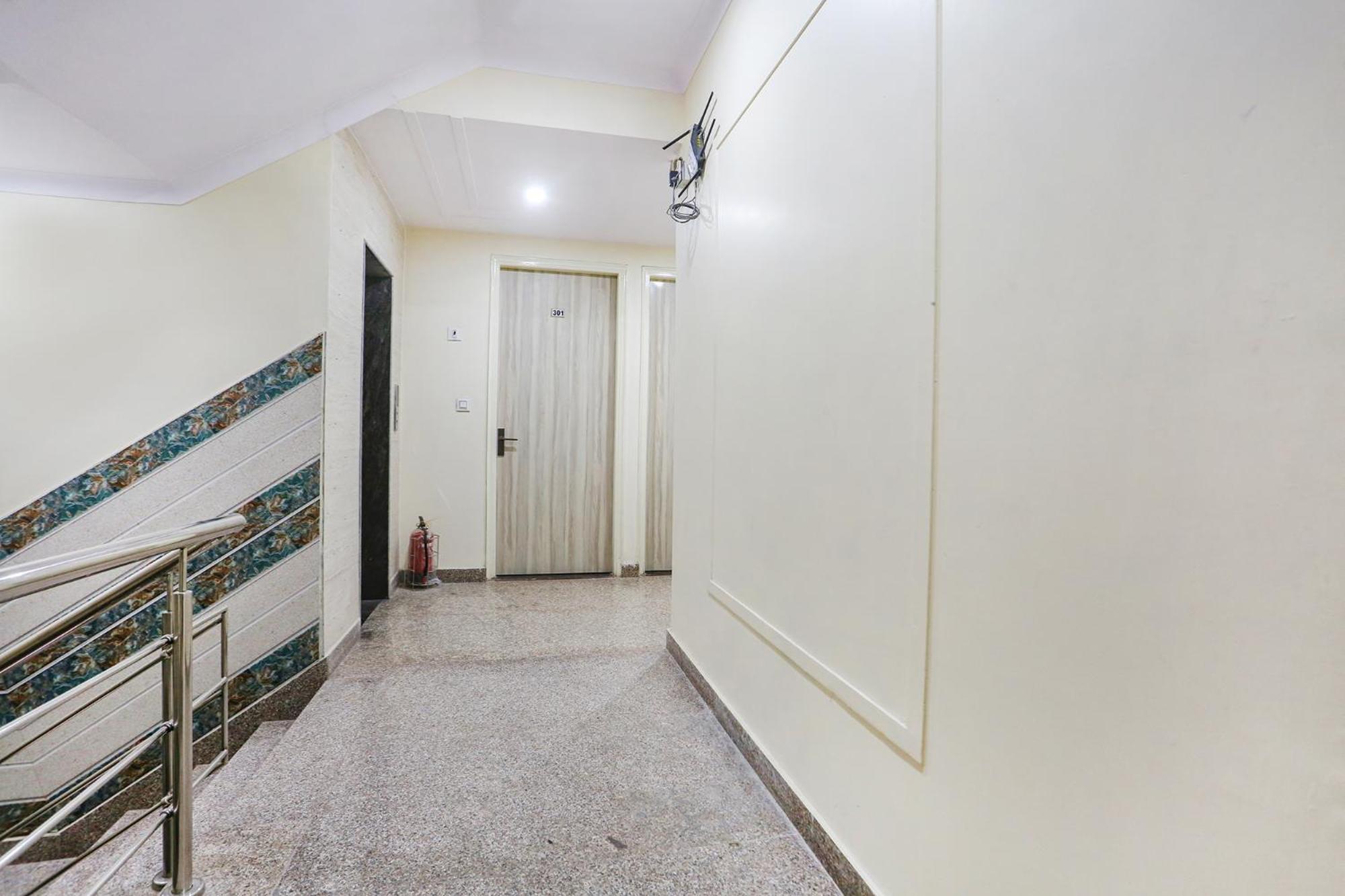 Fabhotel Taugan - Nr Yashobhoomi Convention Centre Delhi (National Capital Territory of India)