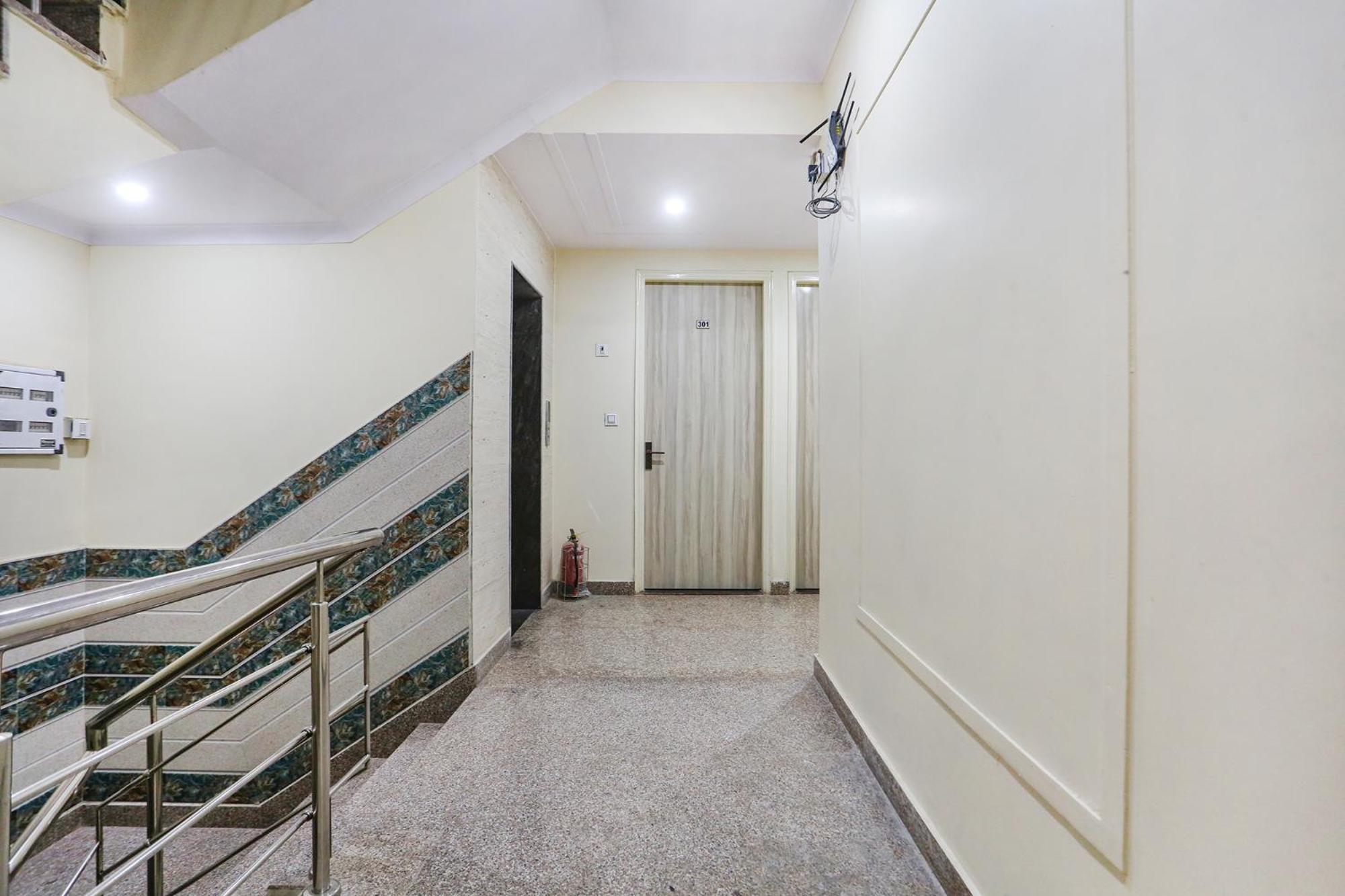 Hotel Fabhotel Taugan - Nr Yashobhoomi Convention Centre Delhi (National Capital Territory of India)